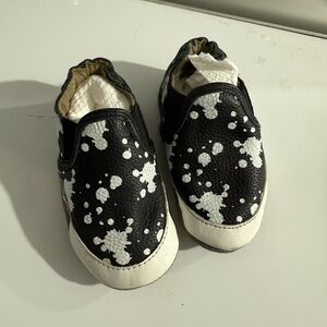 Robeez Black and White Splatter Baby Shoes